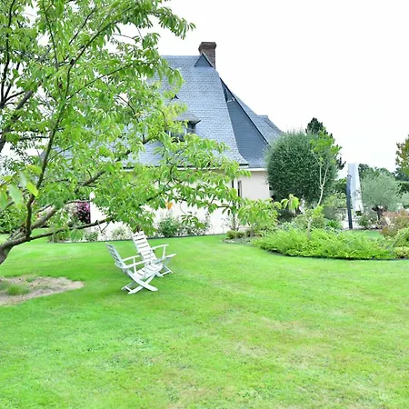 Au Milieu Des Haras Panzió 3*