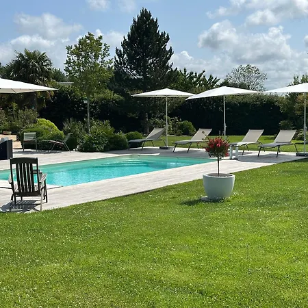 Panzió Au Milieu Des Haras 3*