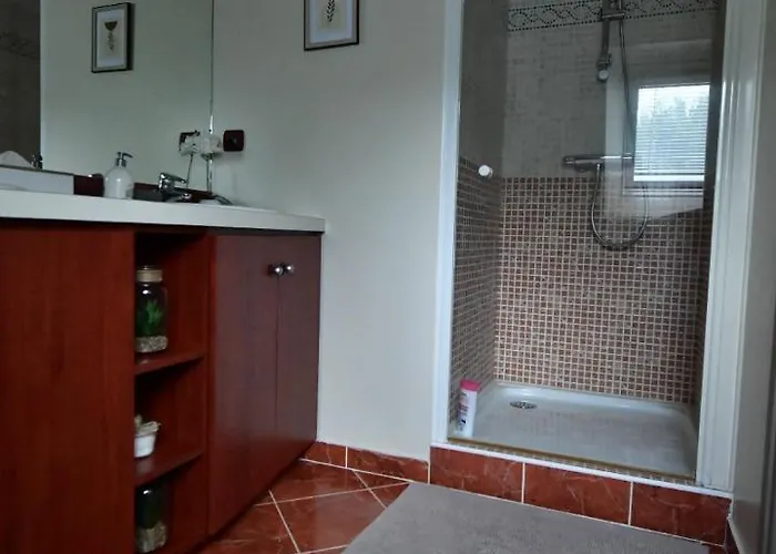 Au Milieu Des Haras לינה וארוחת בוקר