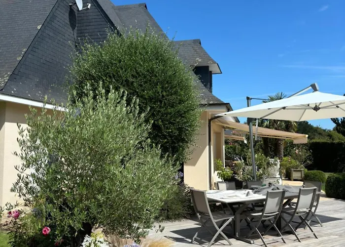 לינה וארוחת בוקר Au Milieu Des Haras Saint-Pierre-Azif