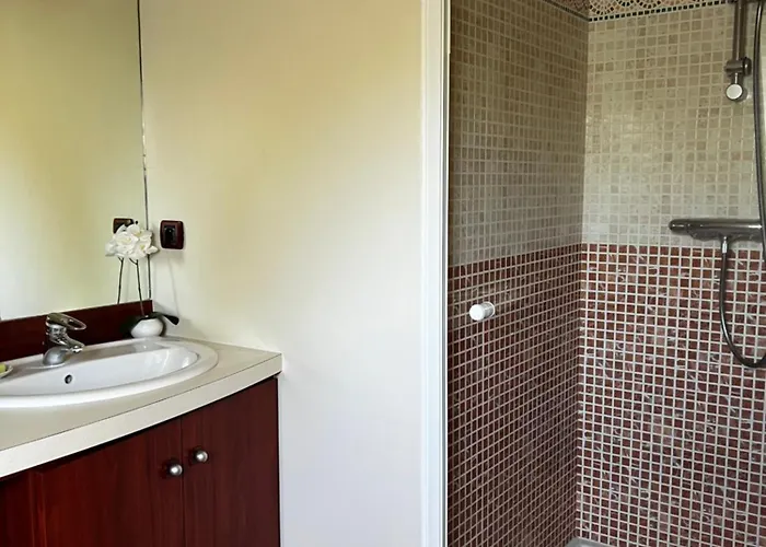 לינה וארוחת בוקר Au Milieu Des Haras