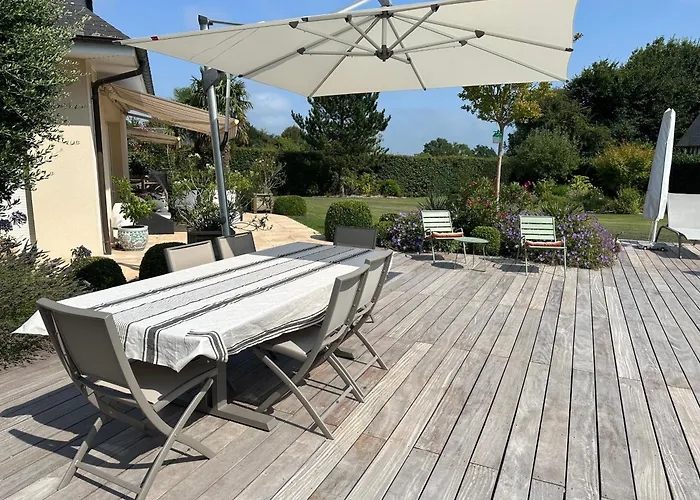 לינה וארוחת בוקר Au Milieu Des Haras Saint-Pierre-Azif