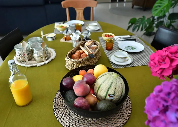 Au Milieu Des Haras לינה וארוחת בוקר Saint-Pierre-Azif