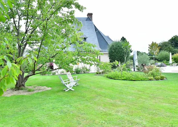 Au Milieu Des Haras לינה וארוחת בוקר 3*