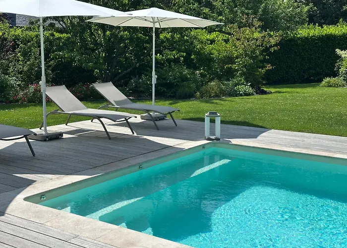 Au Milieu Des Haras לינה וארוחת בוקר 3*